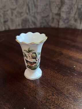 Porcelain White Bud Vase with Bird Motif and Gold Trim